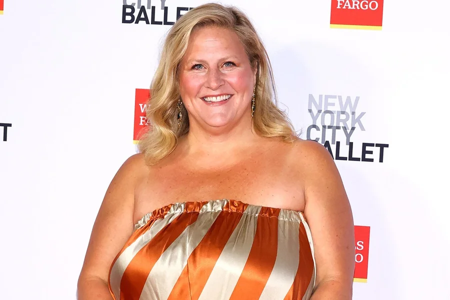 Bridget Everett Weight 