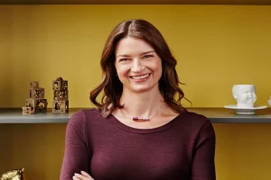 Linda Kozlowski Net Worth