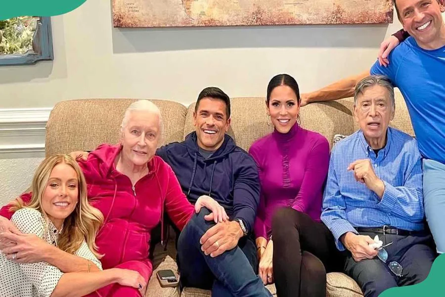 Saul Consuelos