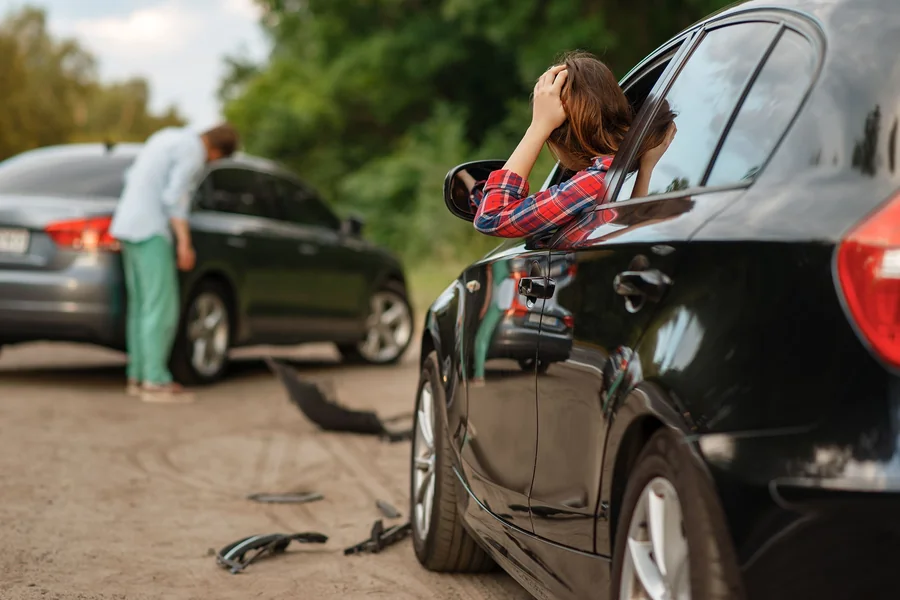 How a Redding Car Accident Lawyer Helps You Evaluate Settlement Offers